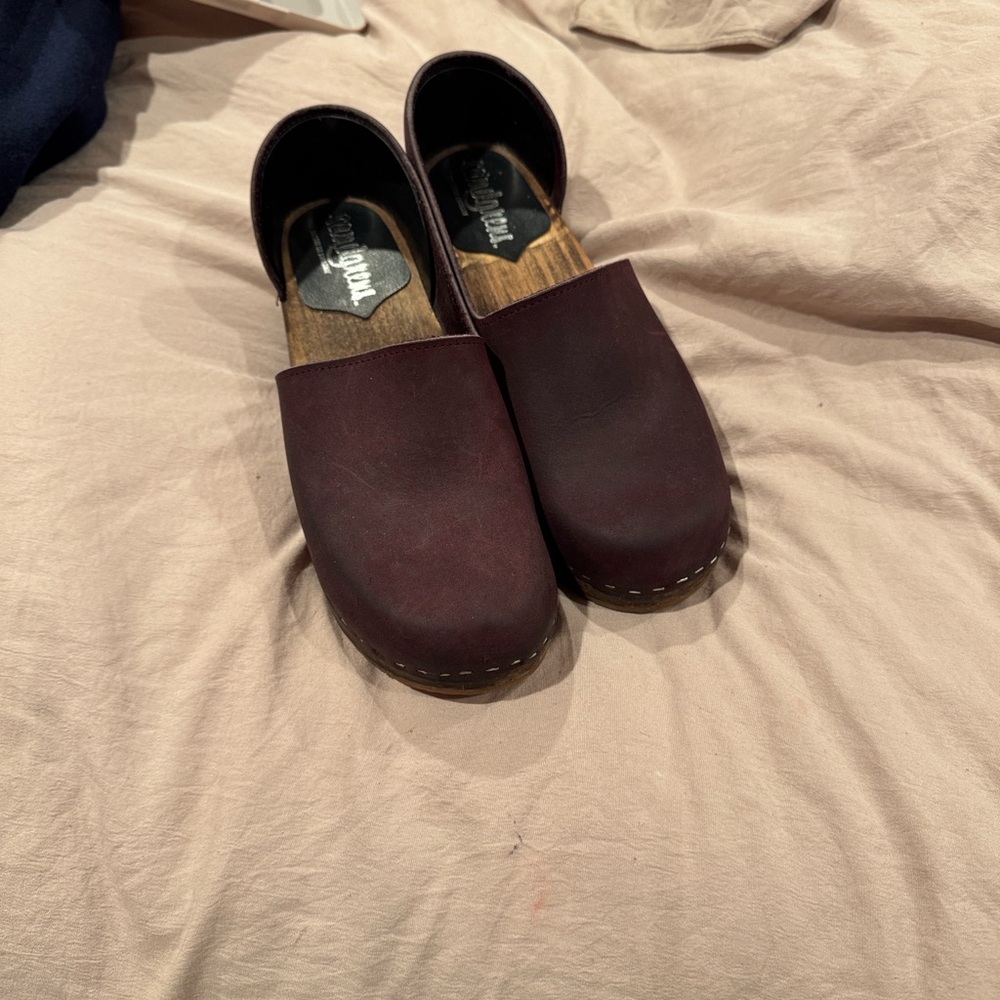 Sandgrens Leather Clogs
